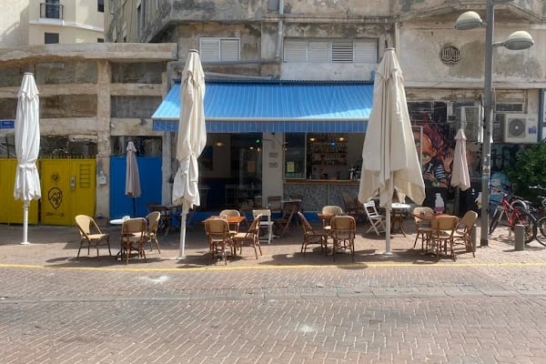 יוניתה — תל אביב
