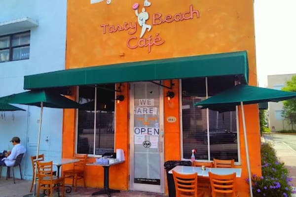 Tasty Beach Cafe