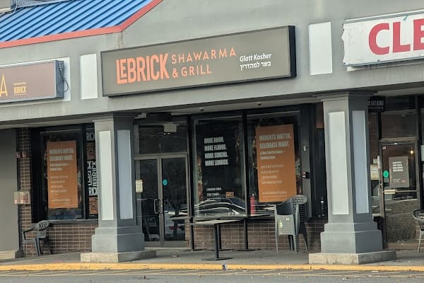 Le Brick — Monsey