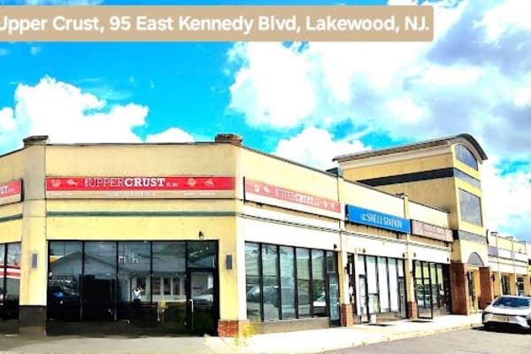The Upper Crust — Lakewood