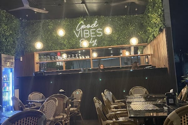 Restaurante GRILA — Panama City