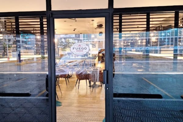Fuego bar & bistro — Panama City