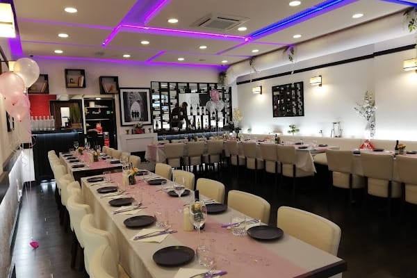Sami's Hendon