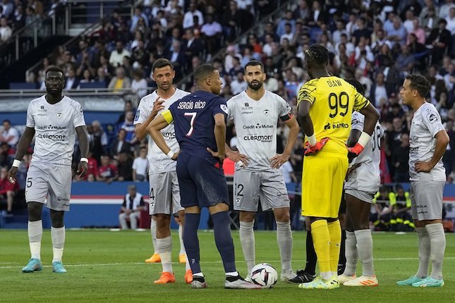 Info Main Bola Man of the Match PSG vs Clermont Foot: Elbasan Rashani