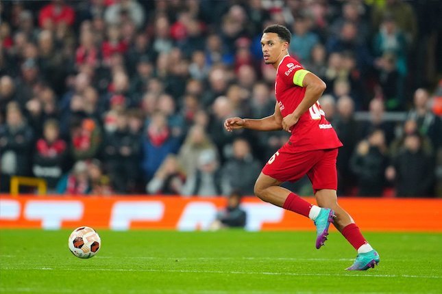 Info Main Bola Trent Alexander-Arnold Memang Serbabisa: Bek Sayap, Gelandang, lalu ‘Penjaga Gawang’