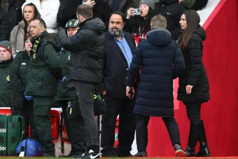 Info Main Bola Merasa Dicurangi saat Kalah 0-1 dari Liverpool, Petinggi Nottingham Forest Kejar-Kejar Wasit!