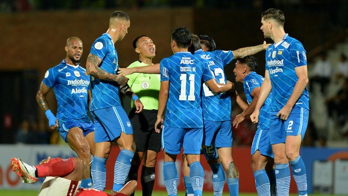 Info Main Bola Persib Sikat Bali United, Bobotoh: Assalamualaikum Final