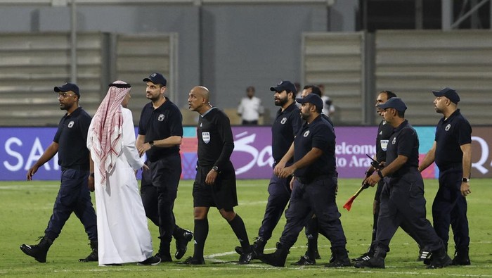 Info Main Bola Tentang Ahmed Al Kaf, Wasit Bahrain Vs Indonesia yang Kontroversial