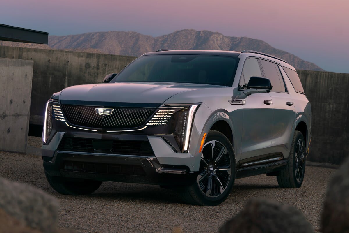 Cadillac Escalade IQL: 205 kWh Extended Electric Flagship from $132,695
