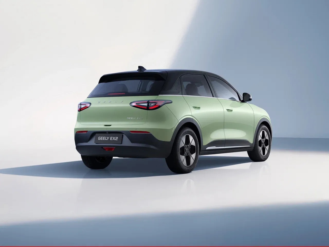 Geely покупает завод Ford в Альмуссафесе для производства электромобилей обоих брендов — photo 4