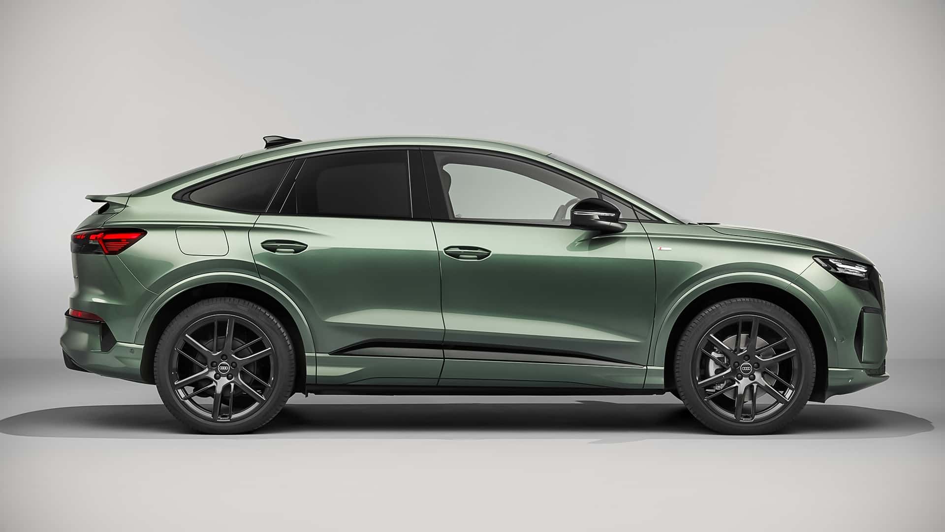 audi Q4 e-tron — photo 16