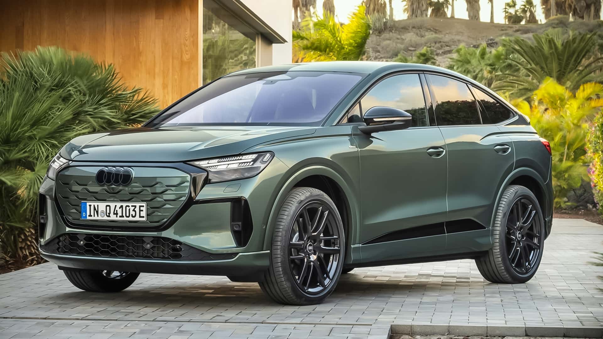audi Q4 e-tron — photo 21