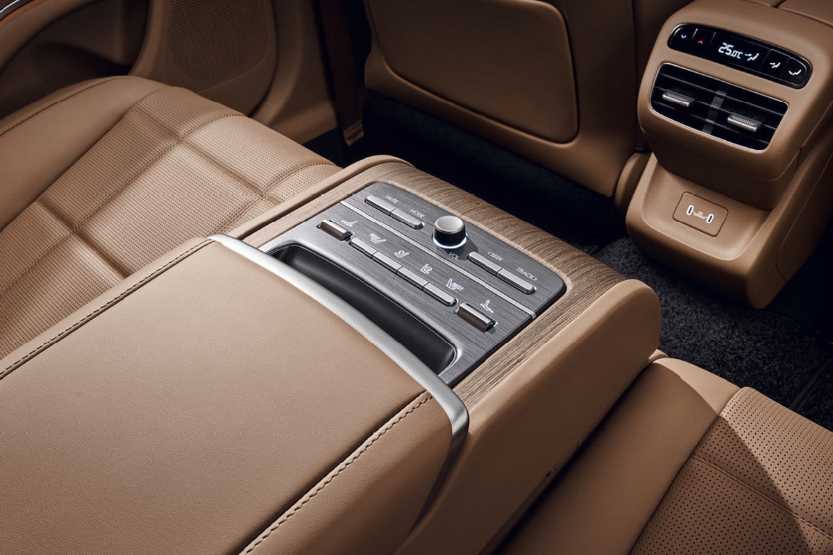 Hyundai Grandeur facelift: new hybrid, Android Automotive, physical climate buttons — orders open — photo 23