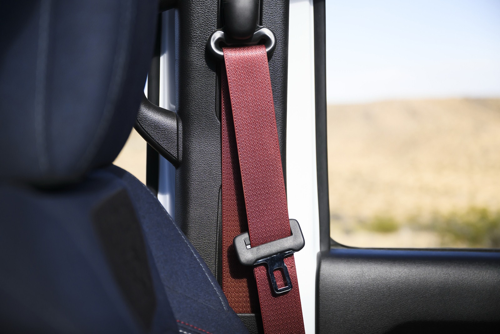 Jeep Wrangler America250: Captain America shield on the spare, V8 optional, $2,095 premium — photo 9