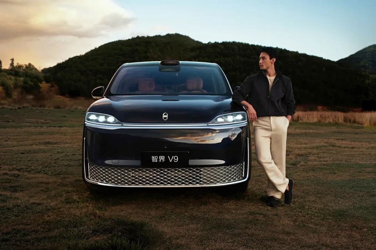 Luxeed V9: Chery × Huawei's full-size EREV MPV goes on sale in China from ¥389,800 — photo 5