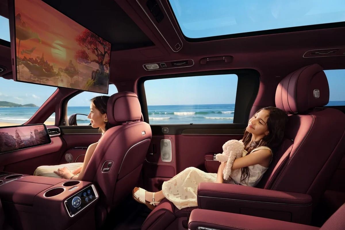 Luxeed V9: Chery × Huawei's full-size EREV MPV goes on sale in China from ¥389,800 — photo 8