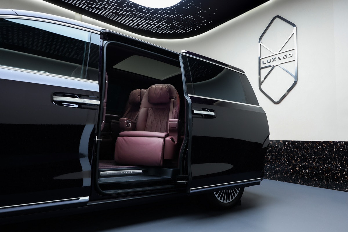 Luxeed V9: Chery × Huawei's full-size EREV MPV goes on sale in China from ¥389,800 — photo 11