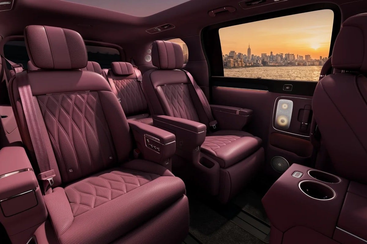 Luxeed V9: Chery × Huawei's full-size EREV MPV goes on sale in China from ¥389,800 — photo 4