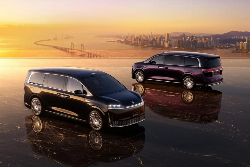 Luxeed V9: Chery × Huawei's full-size EREV MPV goes on sale in China from ¥389,800 — photo 14
