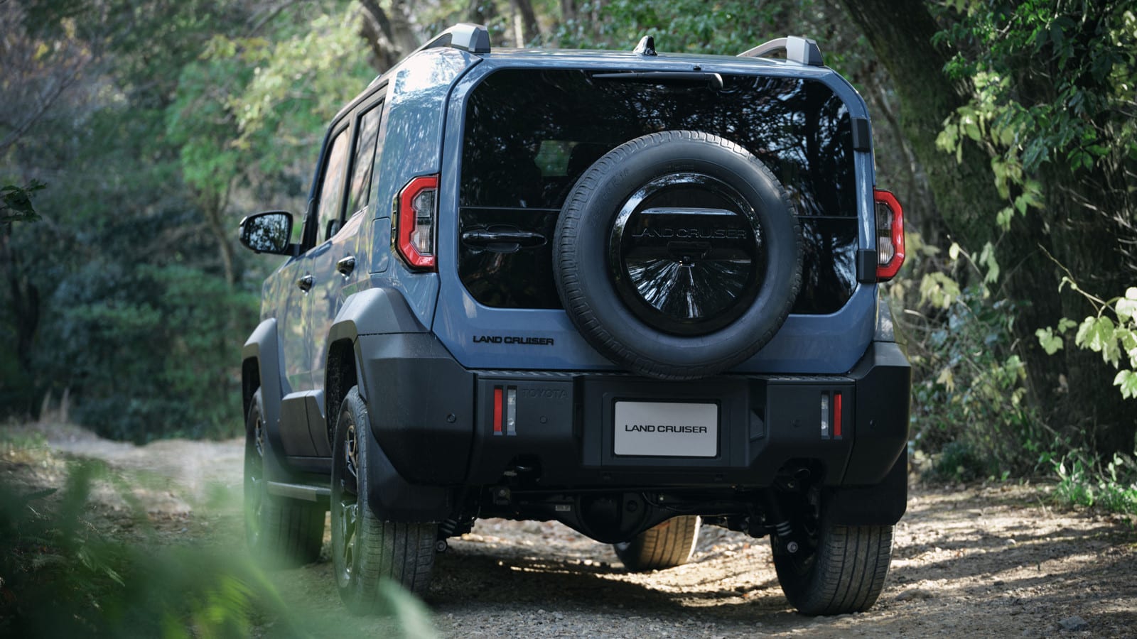 toyota Land Cruiser FJ — photo 3