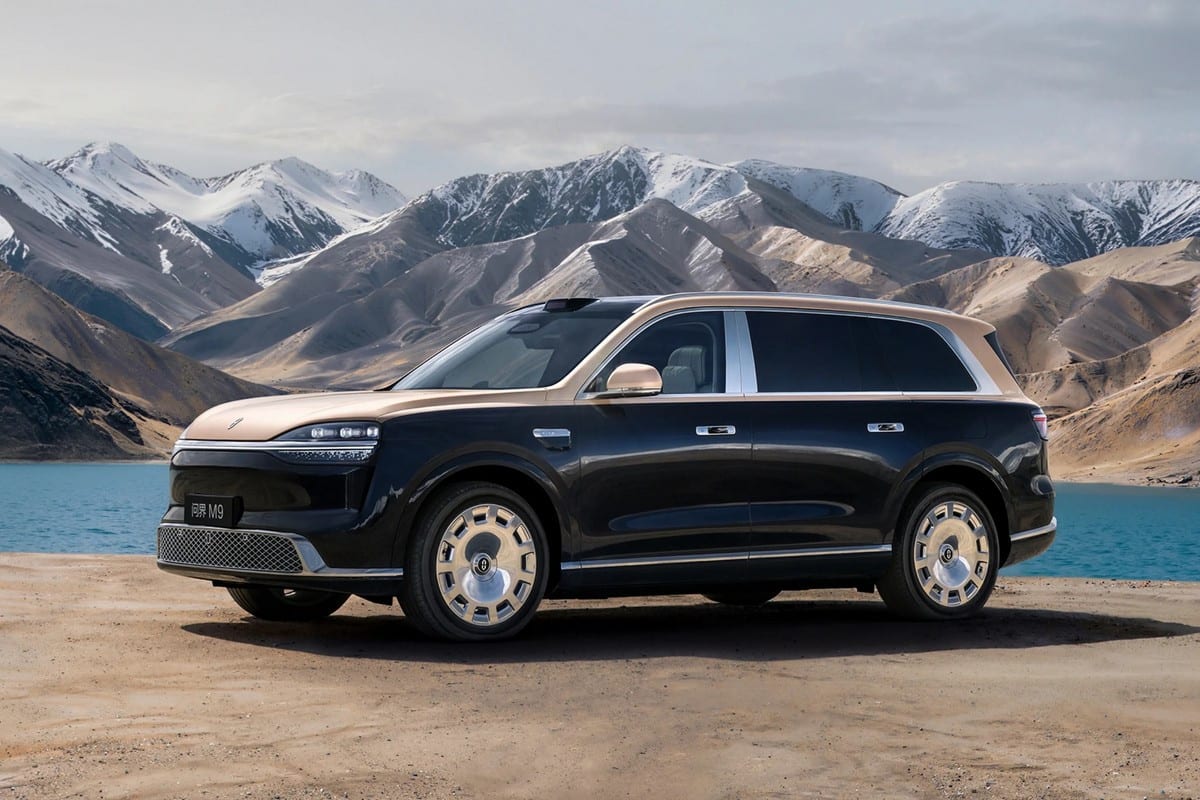 AITO M9 Grows for 2026, Adds a 903 hp Ultimate Flagship — photo 2