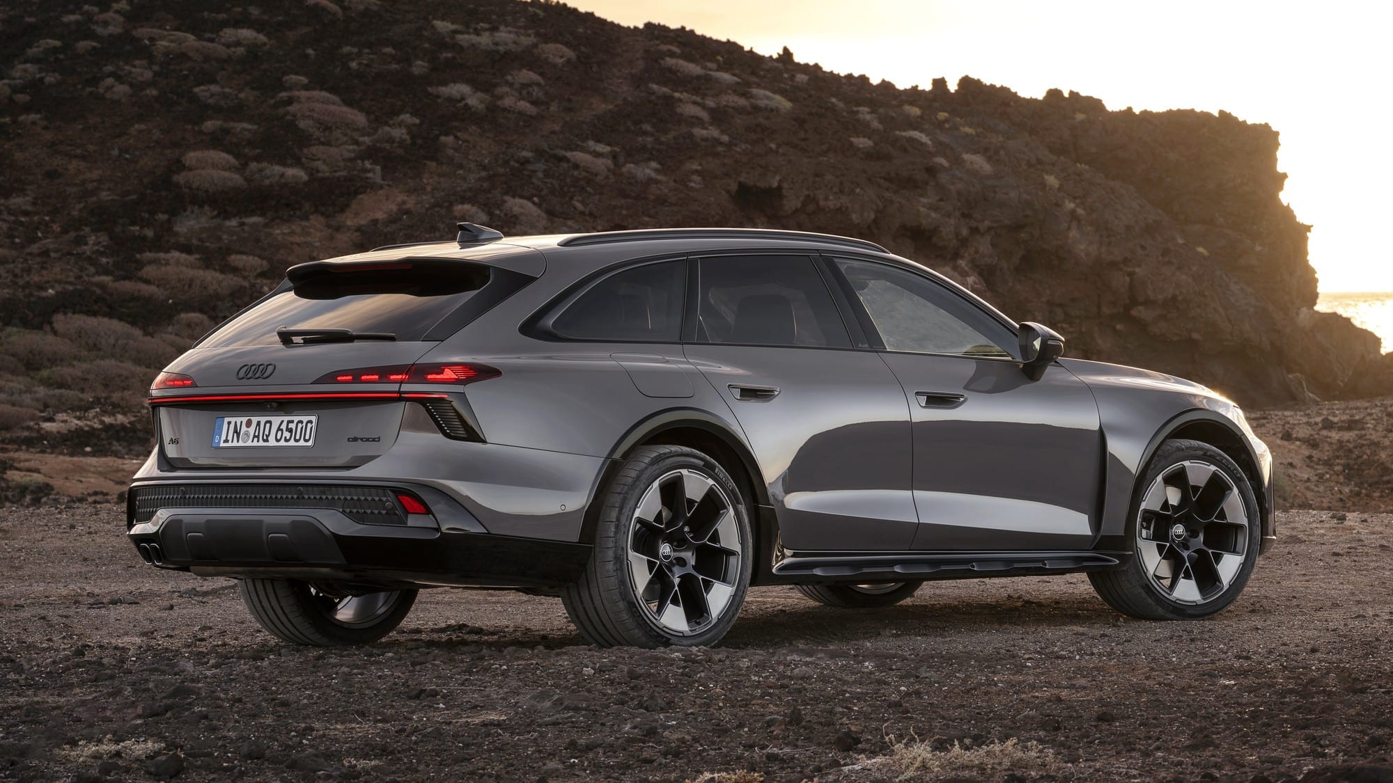 Audi A6 allroad revealed: air suspension as standard and a 367 hp plug-in hybrid - photo 2