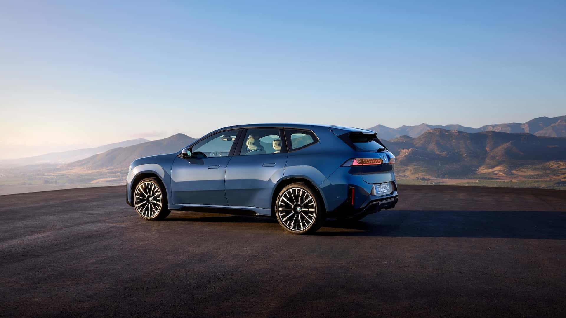 BMW recalls the new iX3 over electric shock and airbag faults - photo 4