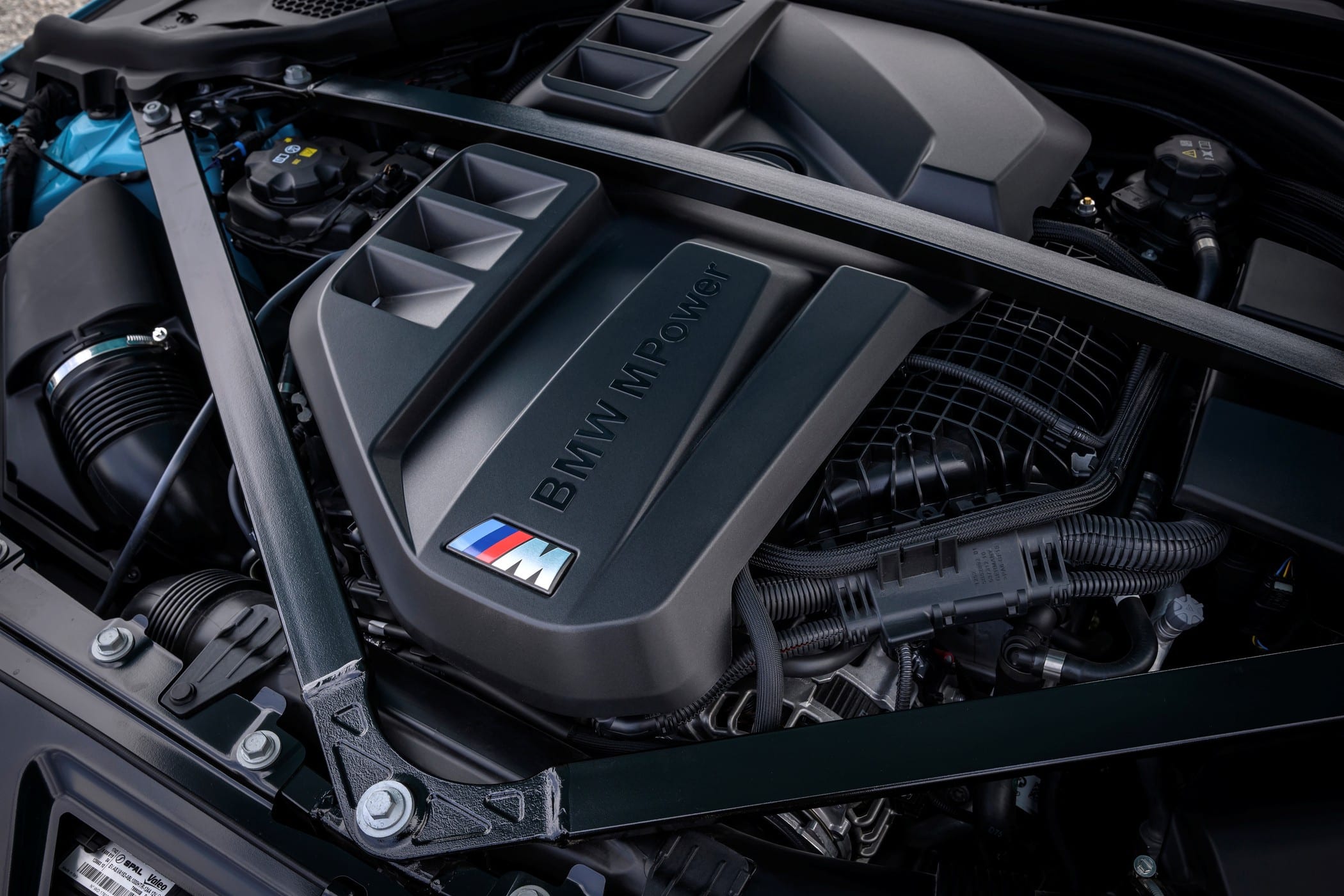 BMW M2 Gains All-Wheel Drive for the First Time - photo 2