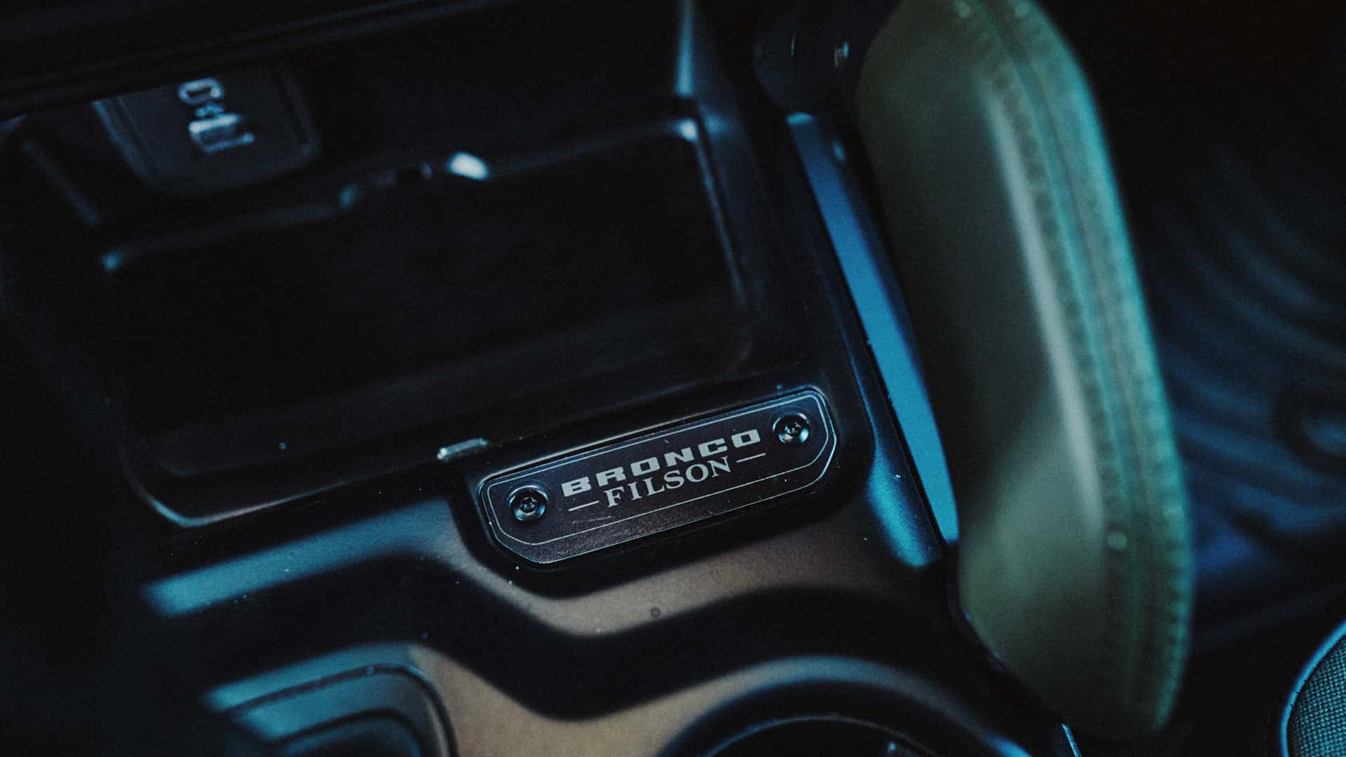 Ford Bronco Filson arrives with Raptor power and Filson outdoor gear - photo 6