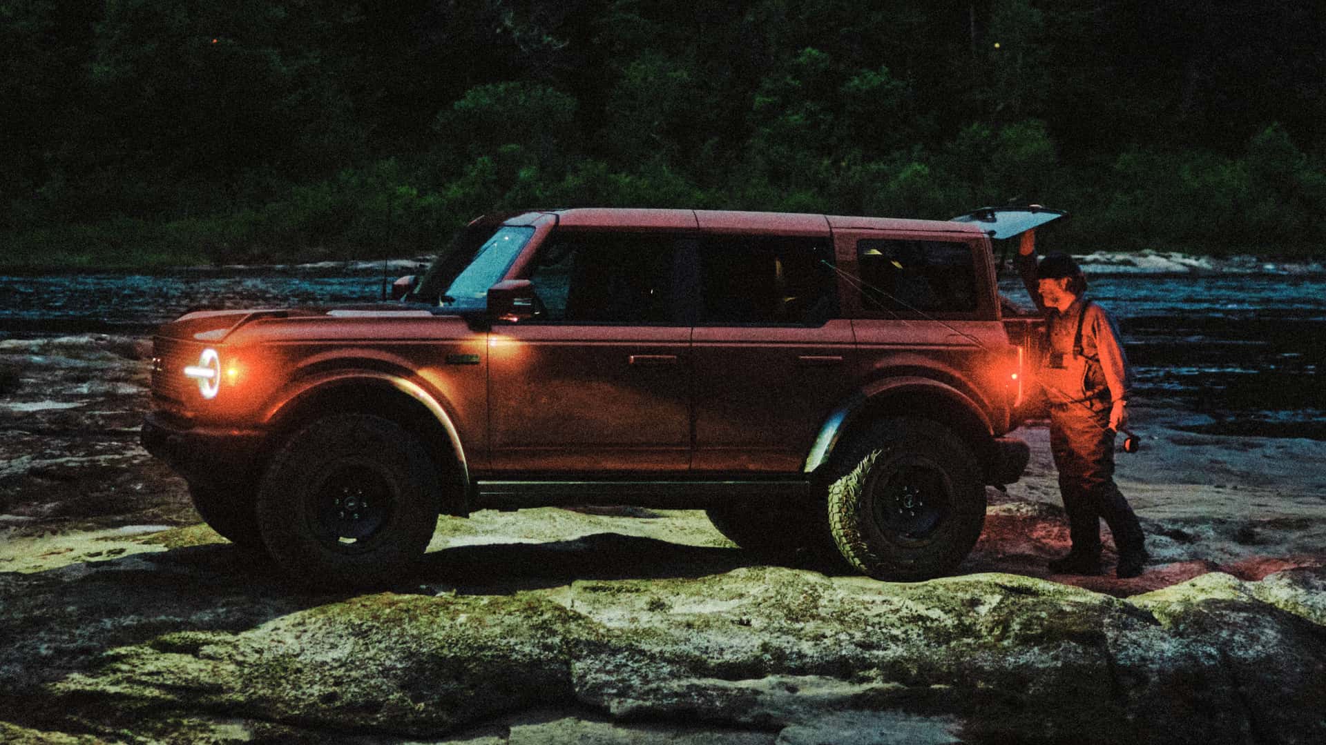 Ford Bronco Filson arrives with Raptor power and Filson outdoor gear - photo 4