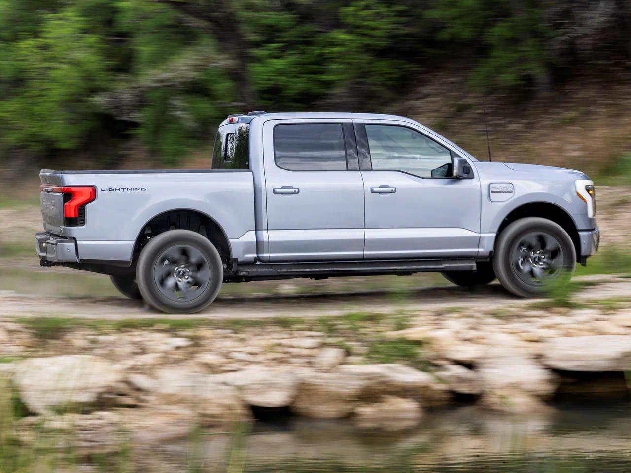 Ford and GM lost $10.8 billion on EVs in 2025 — and 2026 will be worse — photo 17