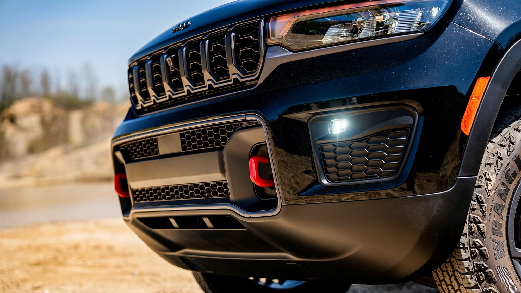 Jeep Grand Cherokee: Trailhawk and Overland return, petrol-only - photo 6