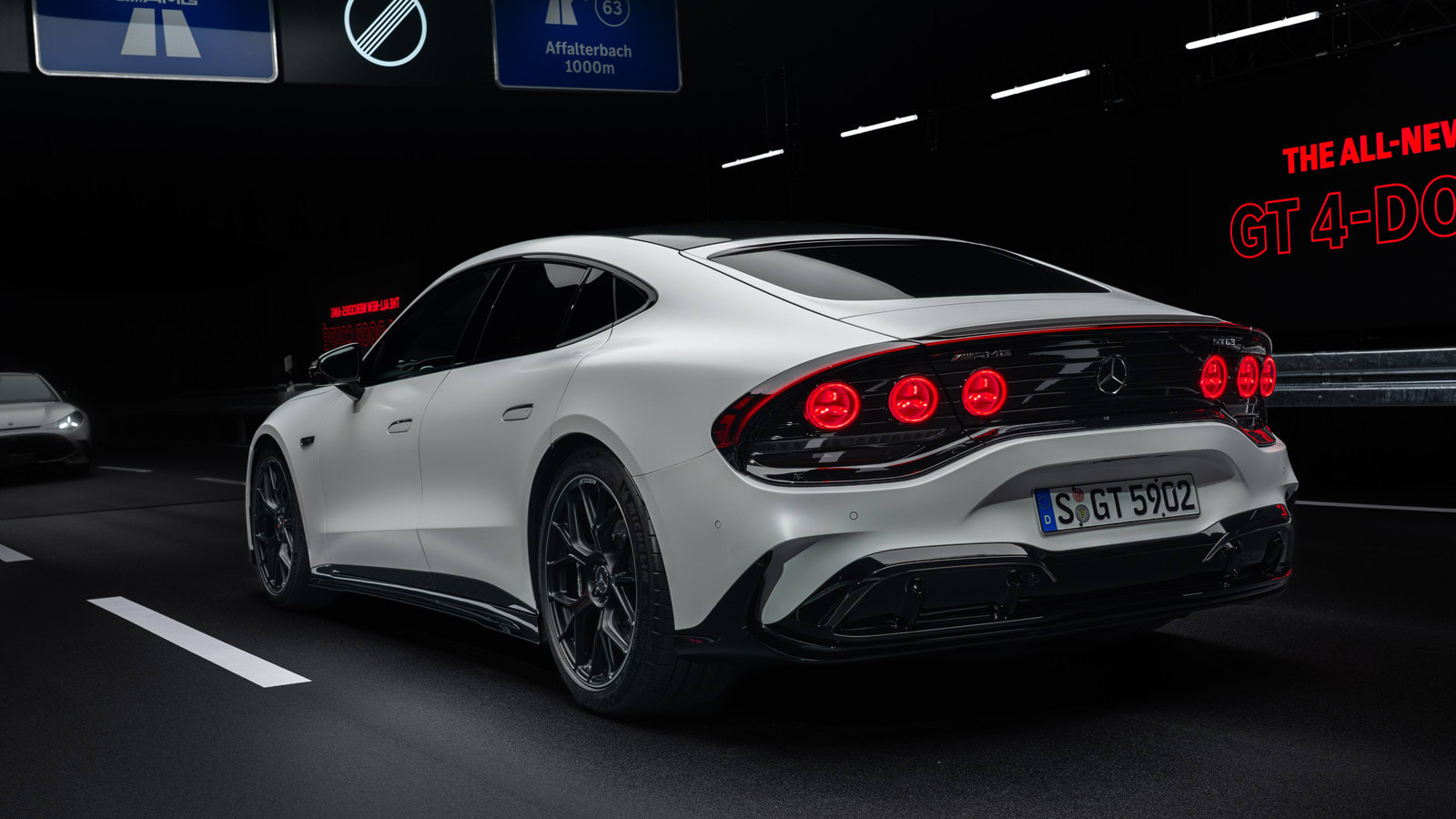 Mercedes-AMG GT 4-door Coupe: three motors, 1169 hp, 11-minute charge — photo 4
