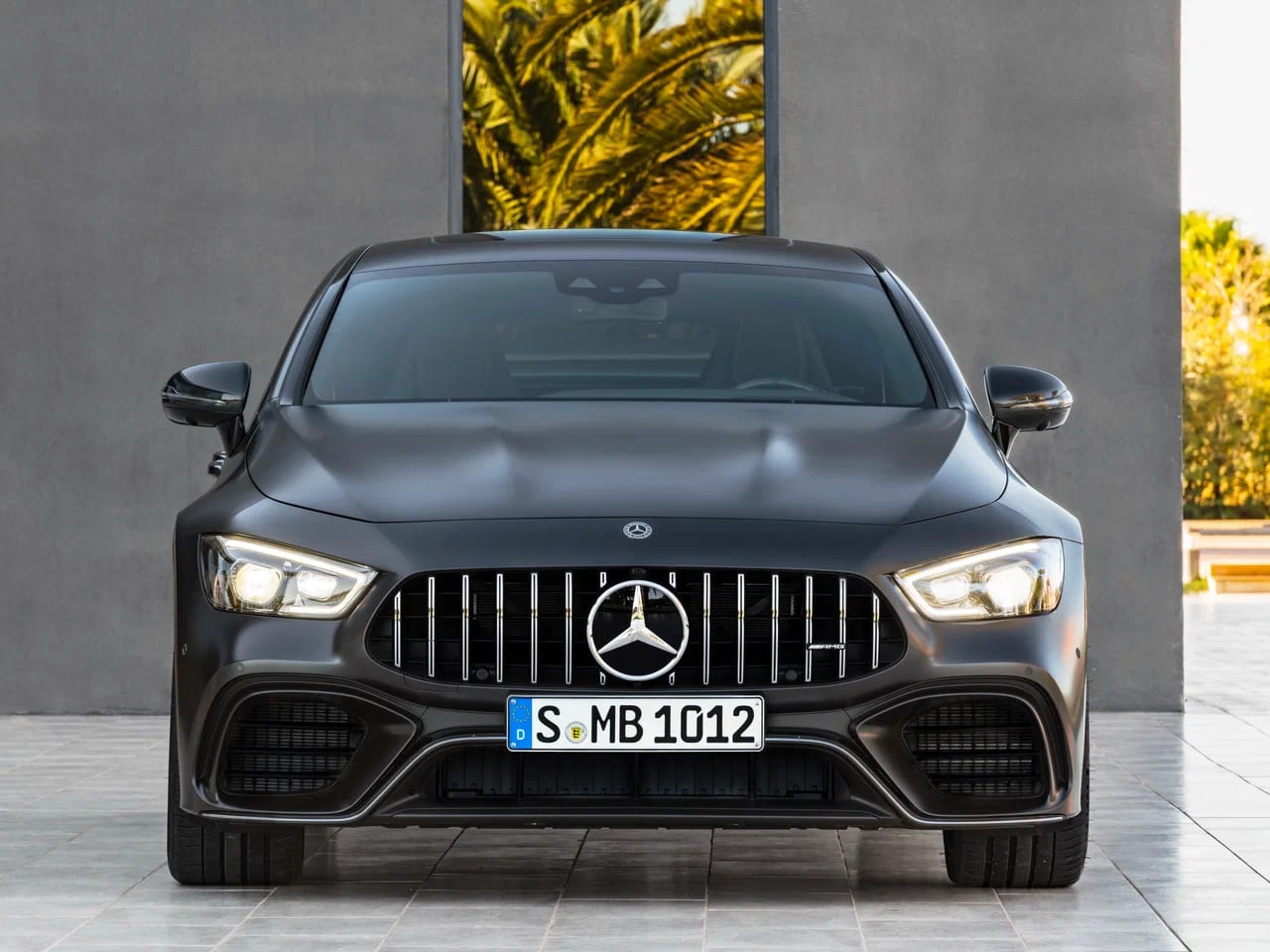 Mercedes-AMG GT 4-door Coupe: three motors, 1169 hp, 11-minute charge — photo 5