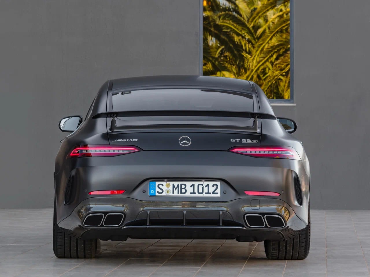 Mercedes-AMG GT 4-door Coupe: three motors, 1169 hp, 11-minute charge — photo 6