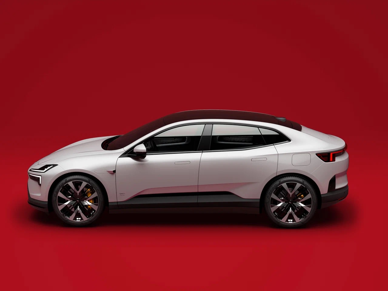 Polestar 4 owners are denting the tailgate the missing rear window can't see - photo 17