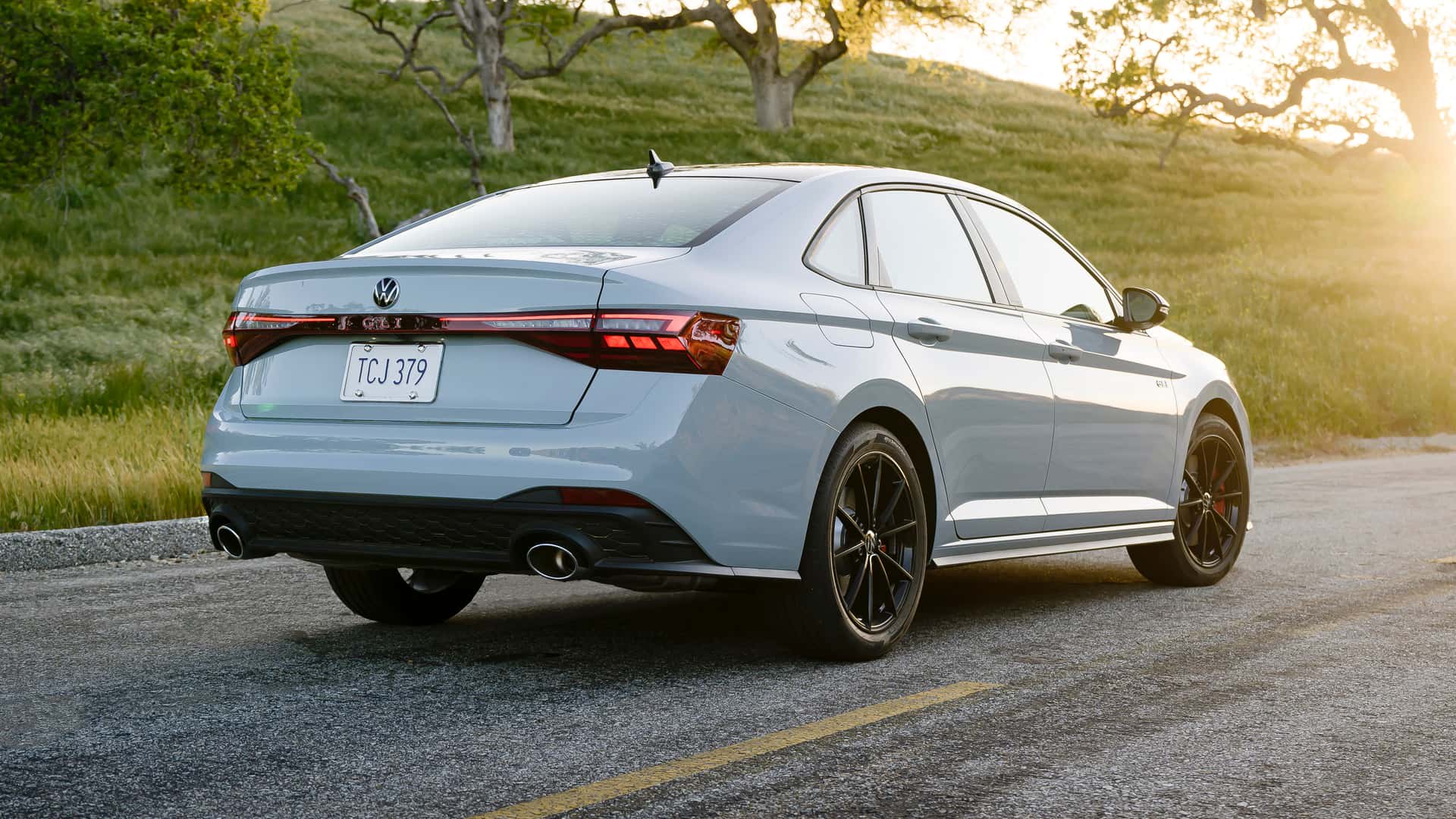 Volkswagen Drops Its Last Manual in the US — Jetta GLI Goes Automatic-Only — photo 2