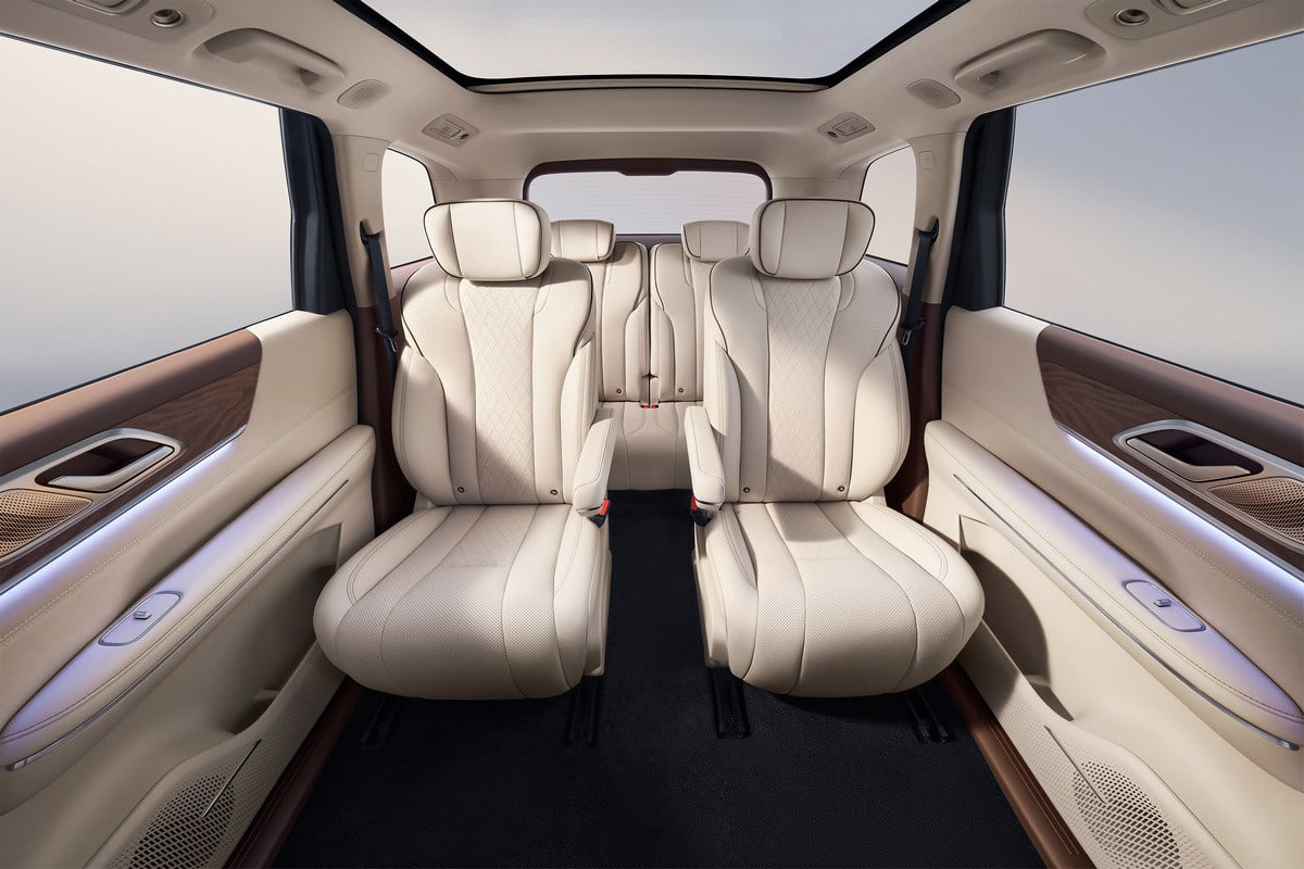 Wuling Starlight L: Six-Seat PHEV SUV from GM and SAIC's Joint Venture from $18,100 — photo 9