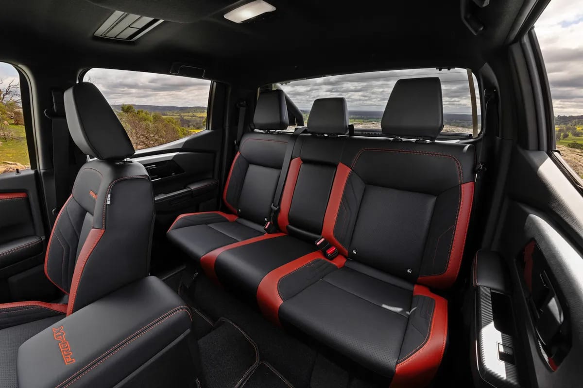 Пикапы Nissan: шесть названий, четыре рынка, две платформы — photo 10