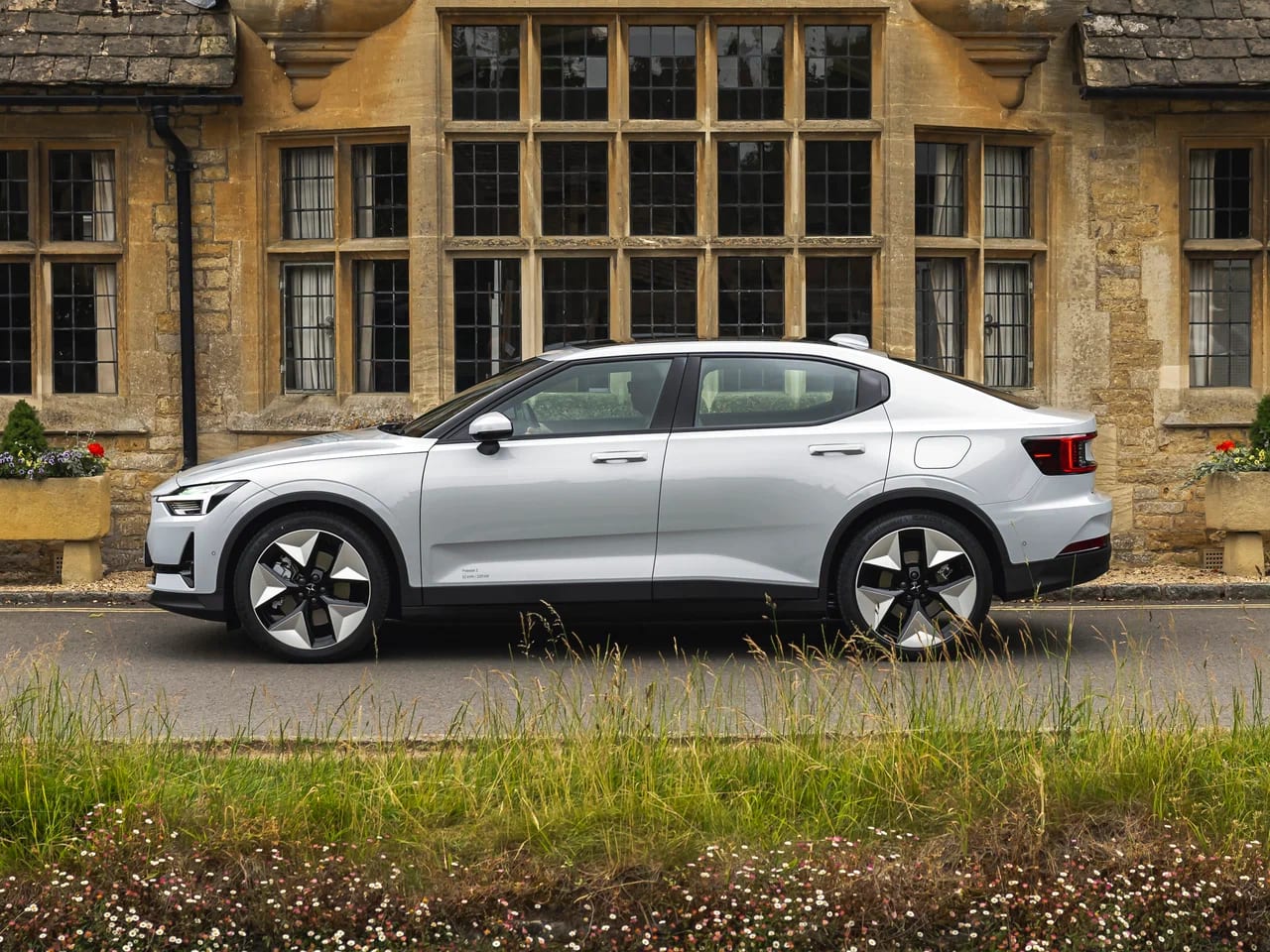 US bars Polestar from selling new cars - including the ones it builds in America - photo 27
