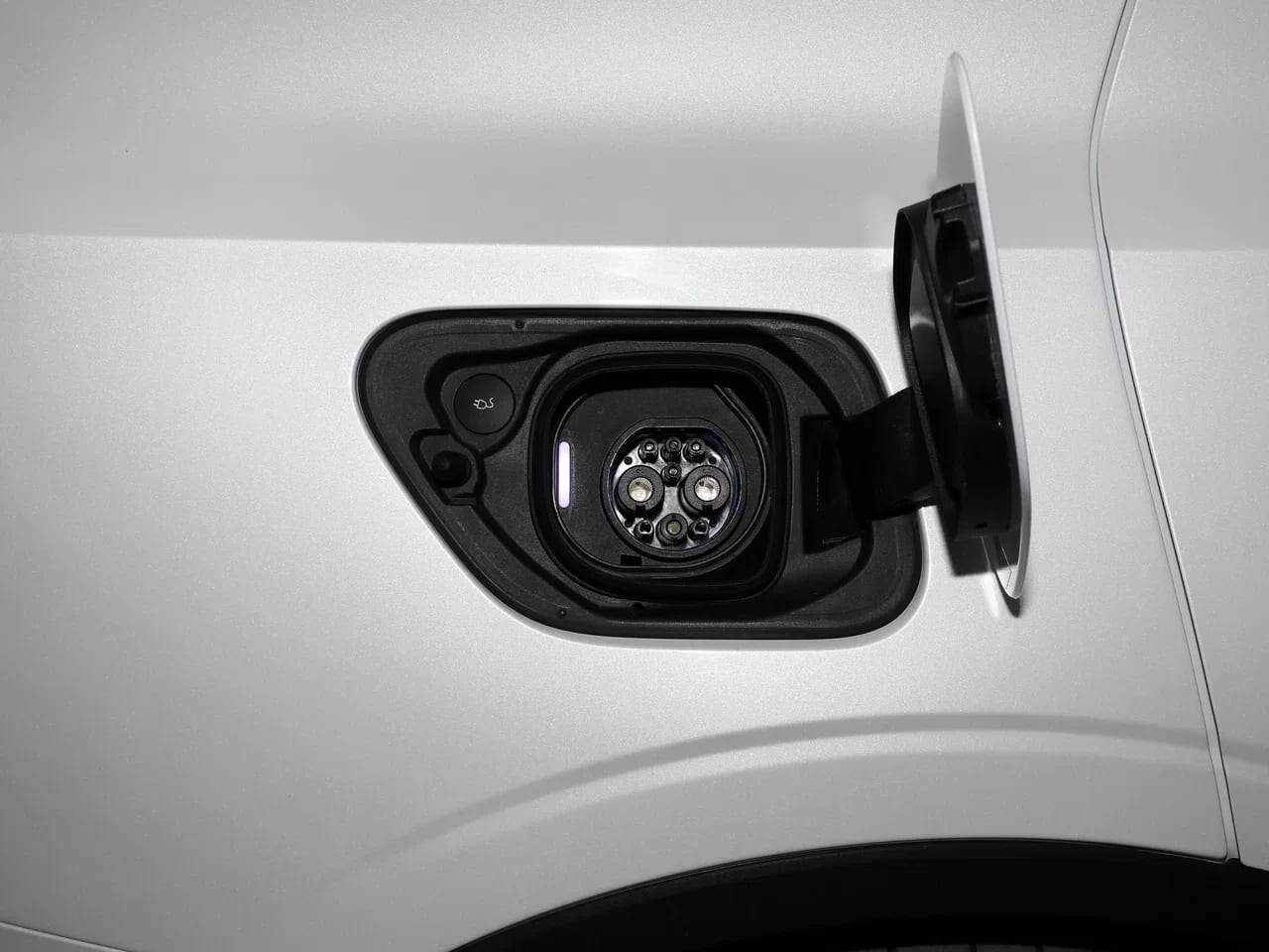 US bars Polestar from selling new cars - including the ones it builds in America - photo 30