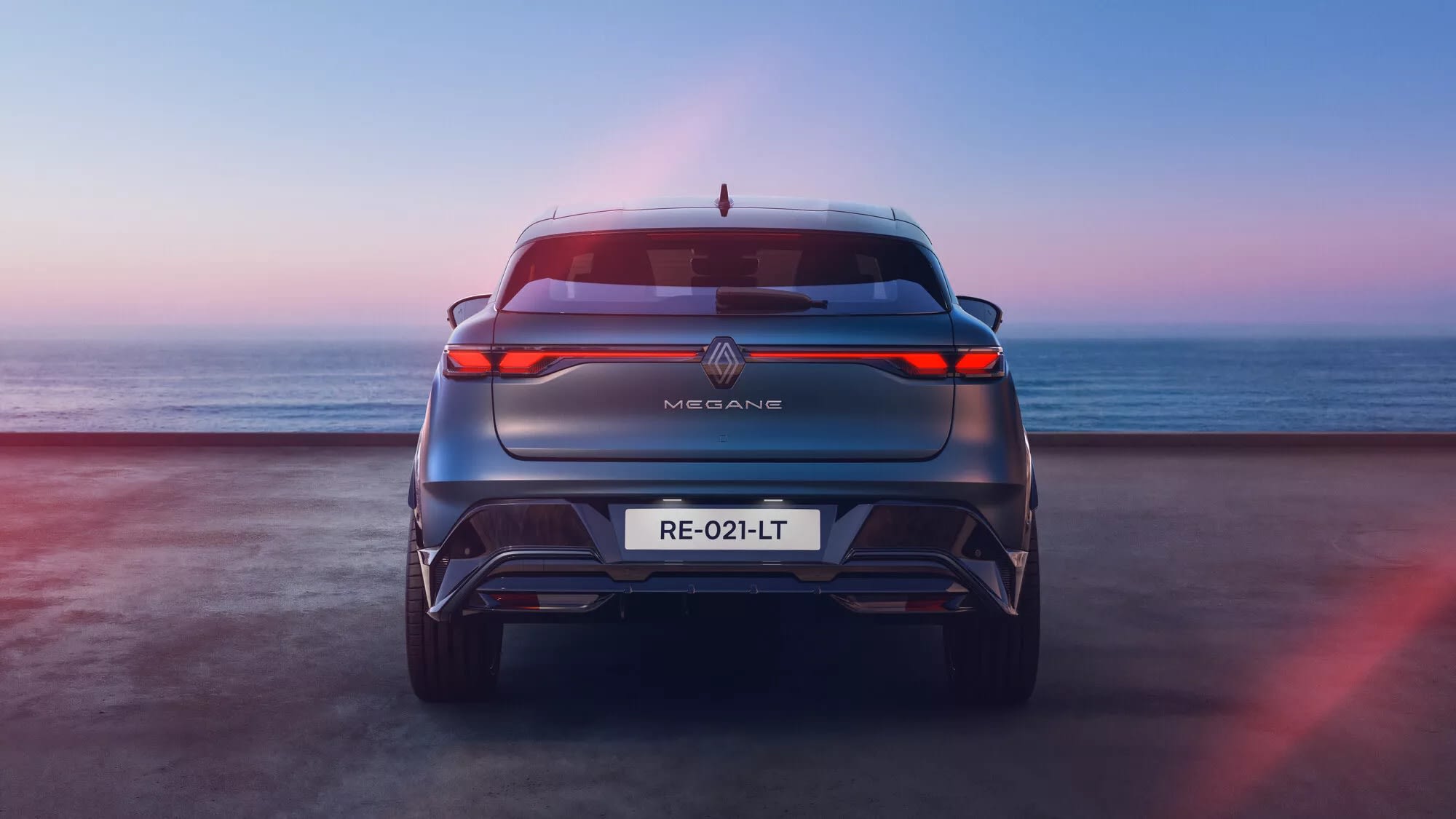 Renault Megane E-Tech Electric facelift: bigger LFP battery, 500 km range - photo 10
