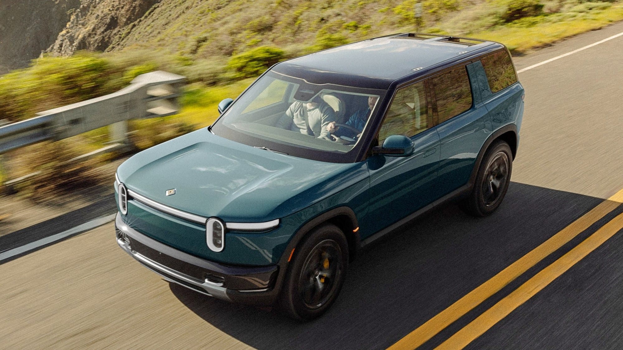 Rivian R2 deliveries begin: the $48,490 SUV the company is built around - photo 14