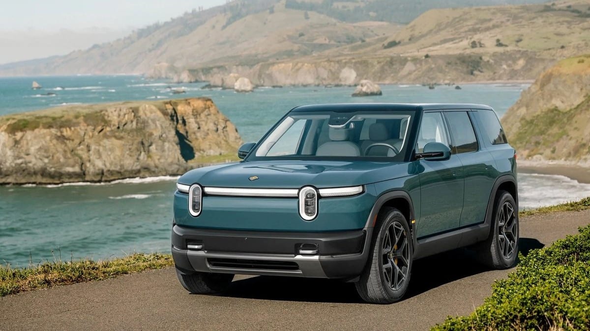 Rivian R2 deliveries begin: the $48,490 SUV the company is built around - photo 19