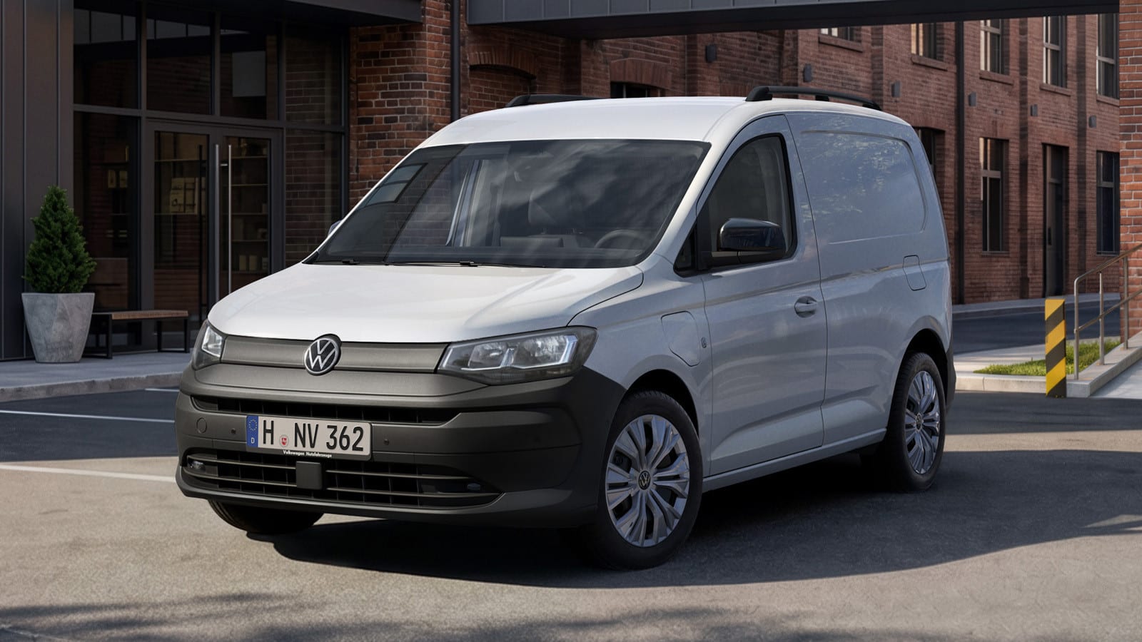 VW Caddy gets its second facelift: new cabin, unchanged engines, from 31,511 euros ($33,900) - photo 2