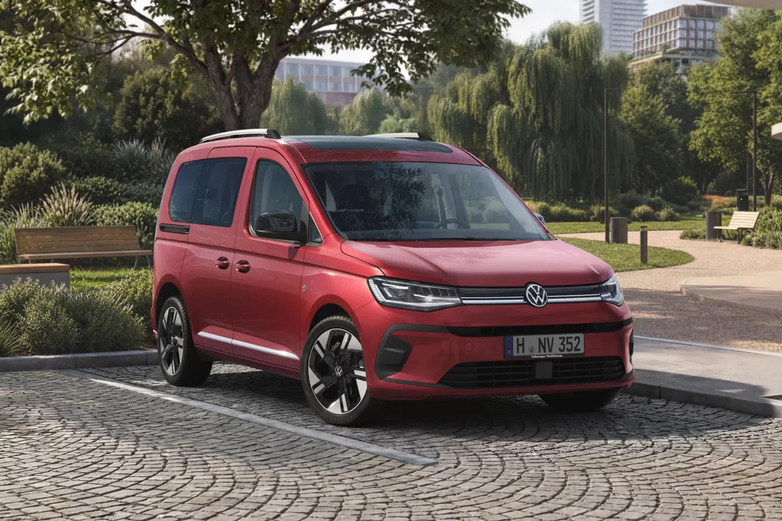 VW Caddy gets its second facelift: new cabin, unchanged engines, from 31,511 euros ($33,900)