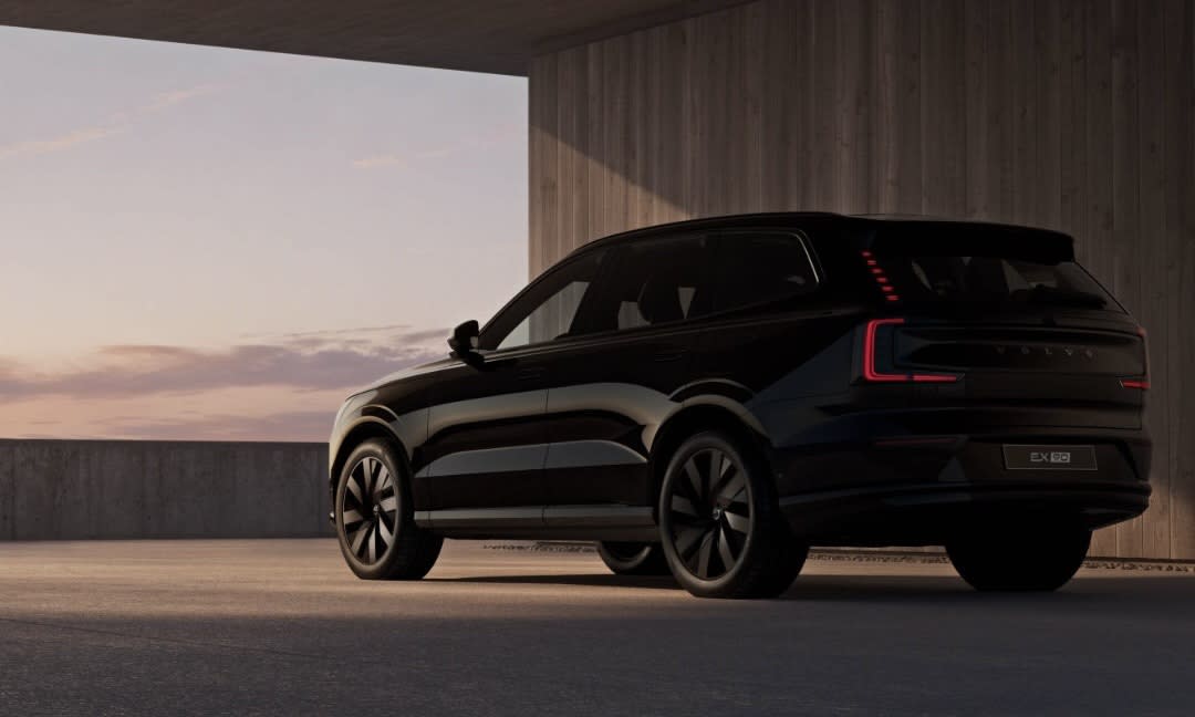 Volvo EX90 - photo 2