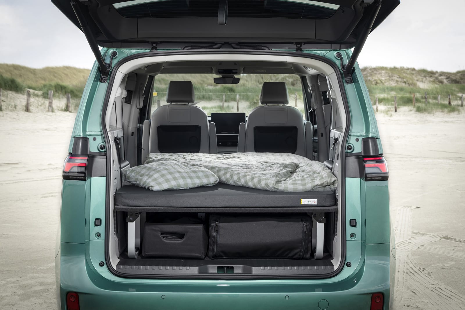 Volkswagen's ID. Buzz turns camper with a €2,600 (about $2,830) Good-Night package - photo 4