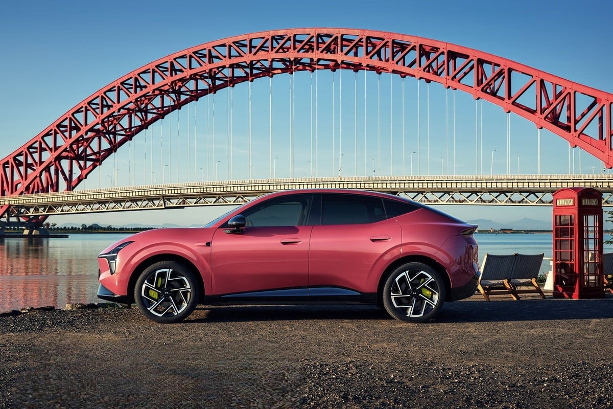 Xpeng's Mona L03 coupe-crossover heads to a 2 July launch with EV and range-extender power - photo 4