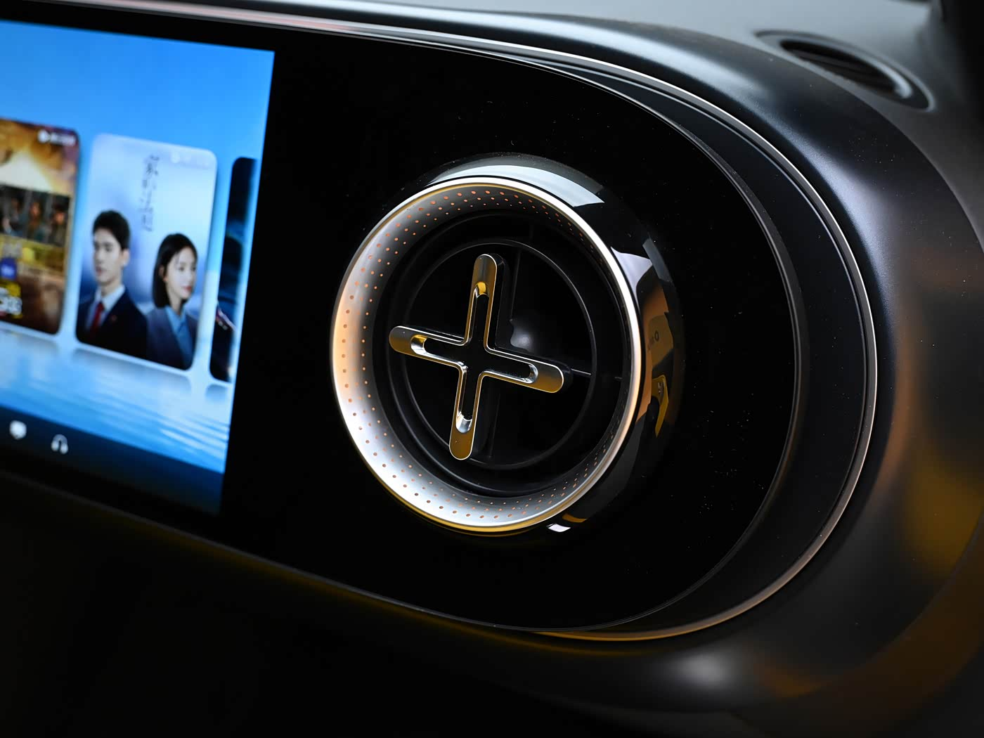 smart #6 goes on sale in China: a 435 hp PHEV fastback from 179,900 yuan ($25,100) - photo 23